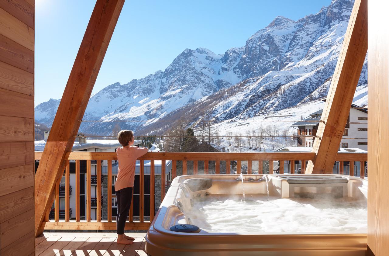 Aux Pieds Du Roi - Suite & Spa Breuil-Cervinia Exterior foto
